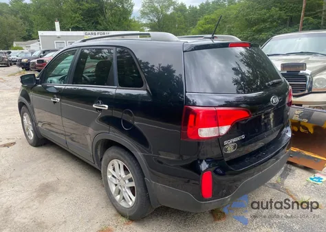 2015 Kia Sorento Lx z USA, uszkodzony, nr VIN 5XYKTCA65FG612606